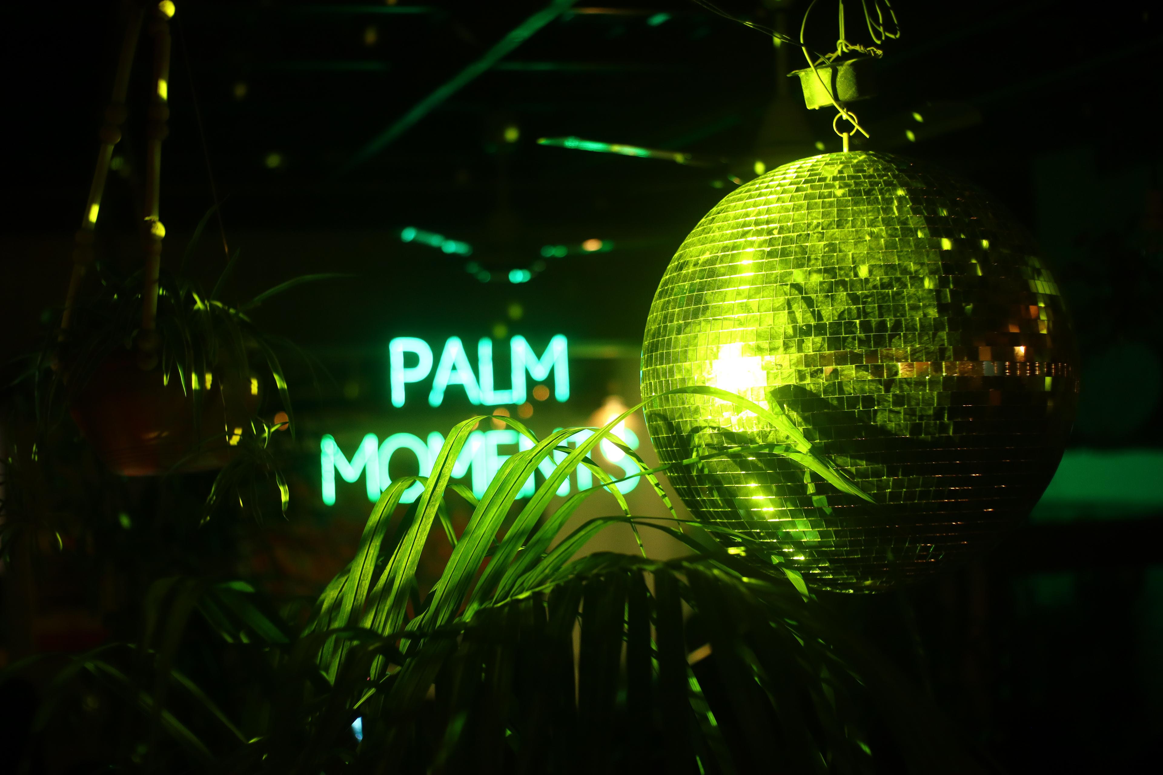 Restaurant ambiance 3