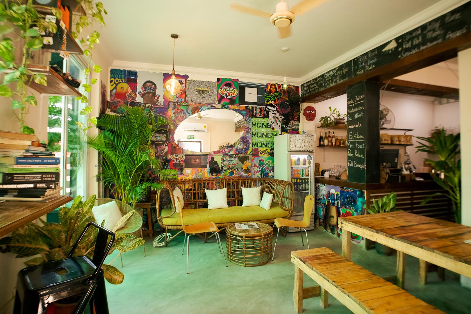 Restaurant ambiance 1